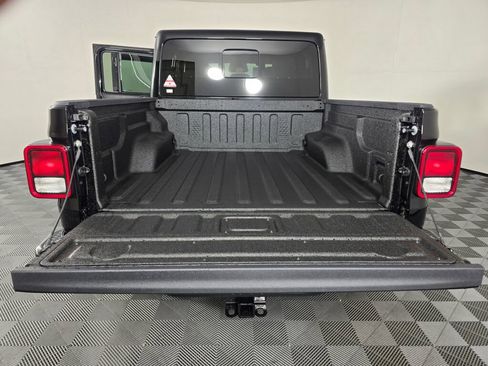New 2026 Jeep Gladiator Sport image 13