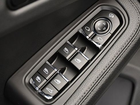 Used 2024 Porsche Macan S image 39