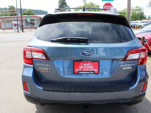 Used 2016 Subaru Outback 2.5i Limited AWD/4WD image 5