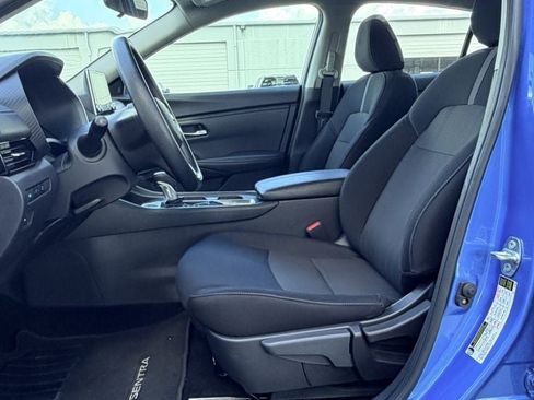 Used 2025 Nissan Sentra SV FWD image 27