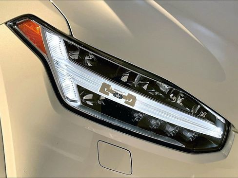 Used 2021 Volvo XC90 T8 Inscription w/ Protection Package Premier image 39