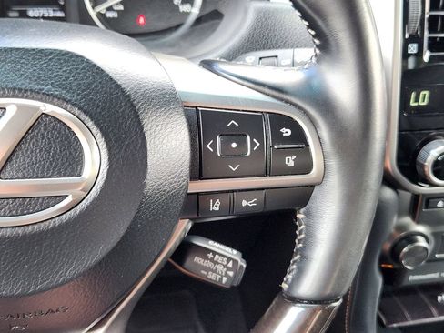 Used 2023 Lexus GX 460 Premium w/ Accessory Package AWD/4WD image 19
