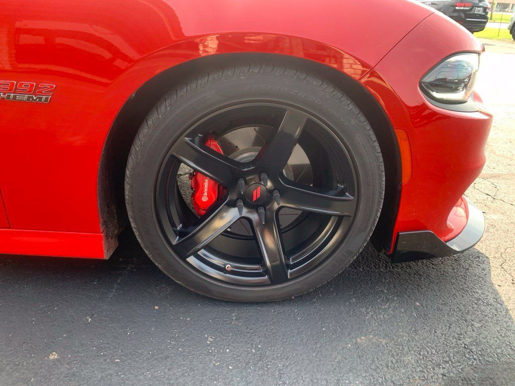 Used 2016 Dodge Charger R/T Scat Pack w/ Technology Group RWD image 18