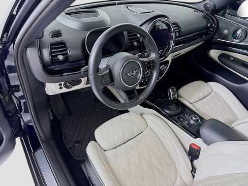 Certified 2024 MINI Cooper Clubman S FWD image 9