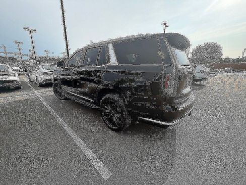Used 2023 Cadillac Escalade Premium Luxury AWD/4WD image 31