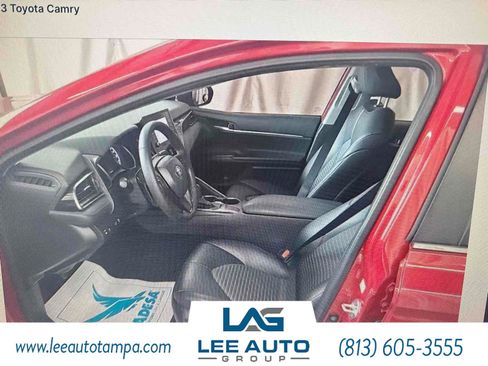 Used 2023 Toyota Camry SE FWD image 3