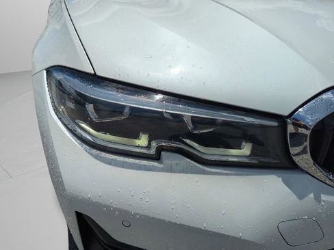 Used 2021 BMW 330i Sedan w/ Premium Package RWD image 17