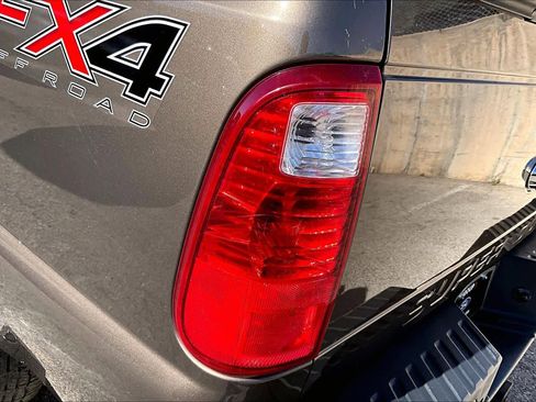 Used 2015 Ford F250 Lariat w/ Lariat Ultimate Package image 28