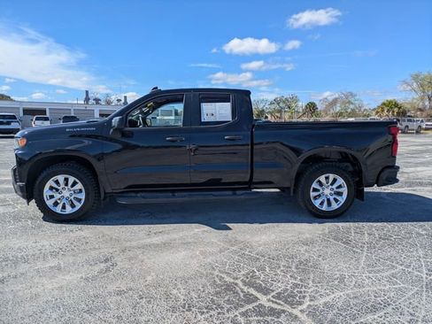 Used 2020 Chevrolet Silverado 1500 Custom w/ Custom Value Package image 4