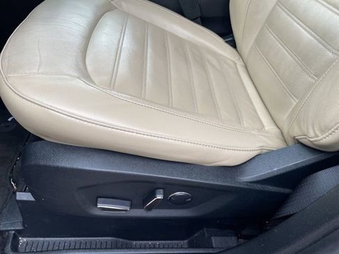 Used 2017 Ford Edge SEL w/ Equipment Group 201A image 7