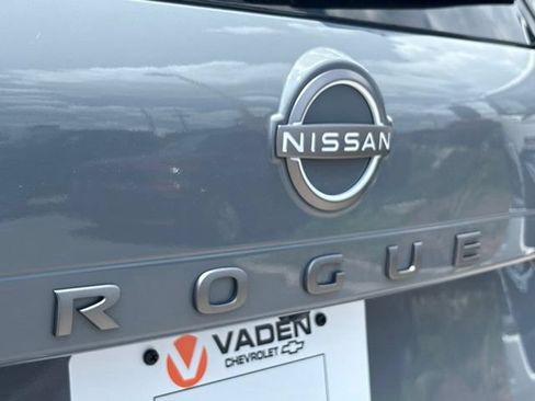 Used 2026 Nissan Rogue SV FWD image 23