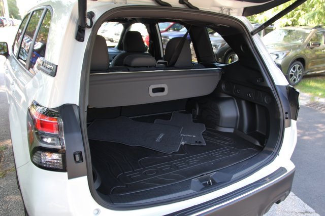 Used 2025 Subaru Forester Premium AWD/4WD image 36
