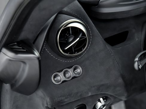 Used 2018 McLaren 720S image 27