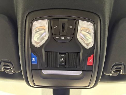 Used 2022 RAM 1500 Big Horn AWD/4WD image 32
