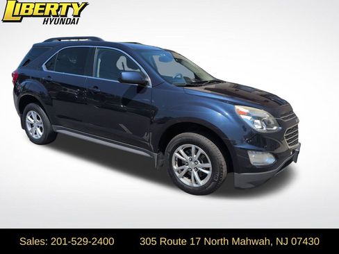 Used 2017 Chevrolet Equinox LT FWD image 1