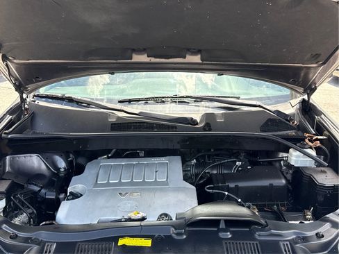 Used 2010 Toyota Highlander SE FWD image 11