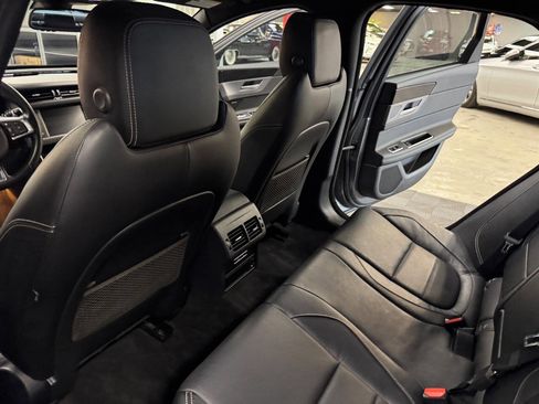 Used 2016 Jaguar XF R-Sport image 43
