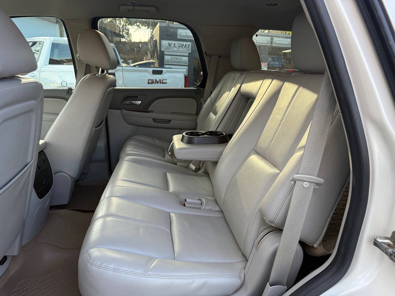 Used 2012 GMC Yukon SLT w/ SLT-2 Equipment Package AWD/4WD image 14