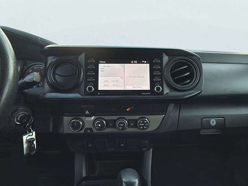Used 2020 Toyota Tacoma SR image 10