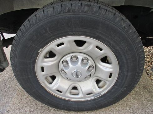 Used 2021 Nissan NV 2500 SV image 25