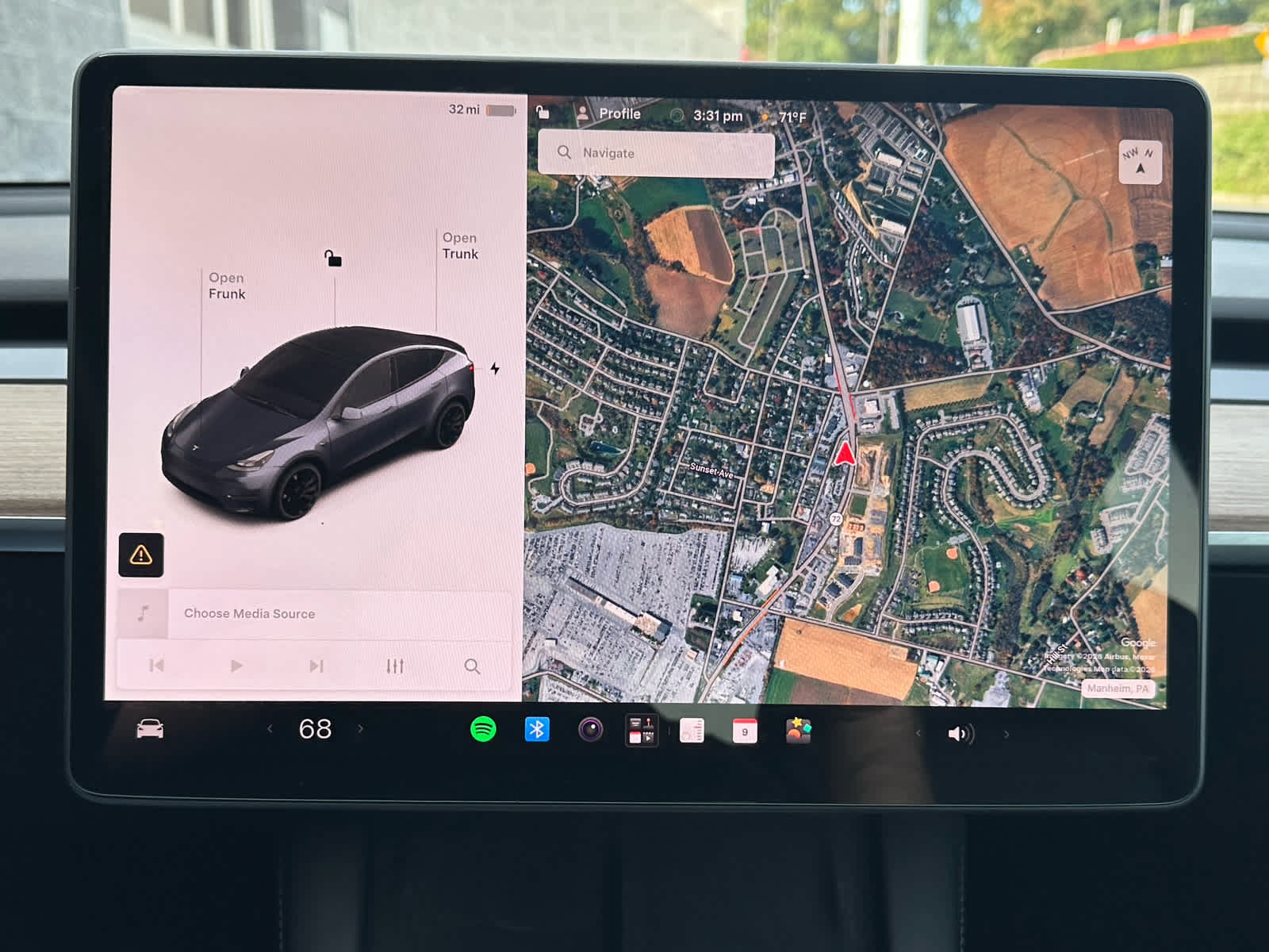 Used 2022 Tesla Model Y Performance AWD/4WD image 16