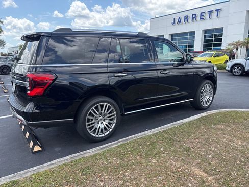 Certified 2022 Ford Expedition Limited RWD image 4