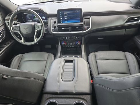 Used 2022 Chevrolet Tahoe Z71 w/ Z71 Off-Road Package image 9