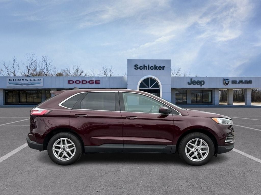 Used 2023 Ford Edge SEL w/ Convenience Package AWD/4WD image 2