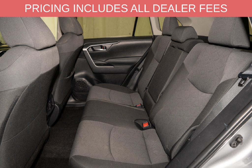 Used 2025 Toyota RAV4 XLE FWD image 8
