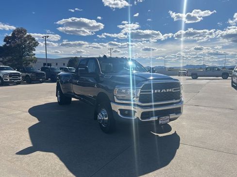 Used 2023 RAM 3500 Big Horn w/ Level 1 Equipment Group AWD/4WD image 8