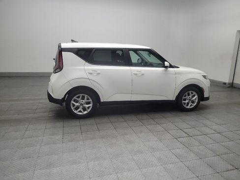 Used 2023 Kia Soul LX w/ LX Technology Package FWD image 10