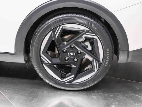 Used 2025 Kia K4 EX FWD image 9