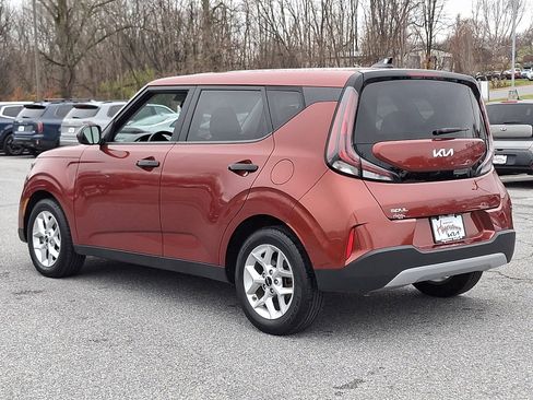 Certified 2023 Kia Soul S image 4