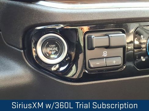 Certified 2025 GMC Sierra 1500 SLT image 5