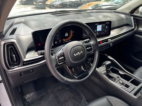 Used 2024 Kia Sorento S AWD/4WD image 37