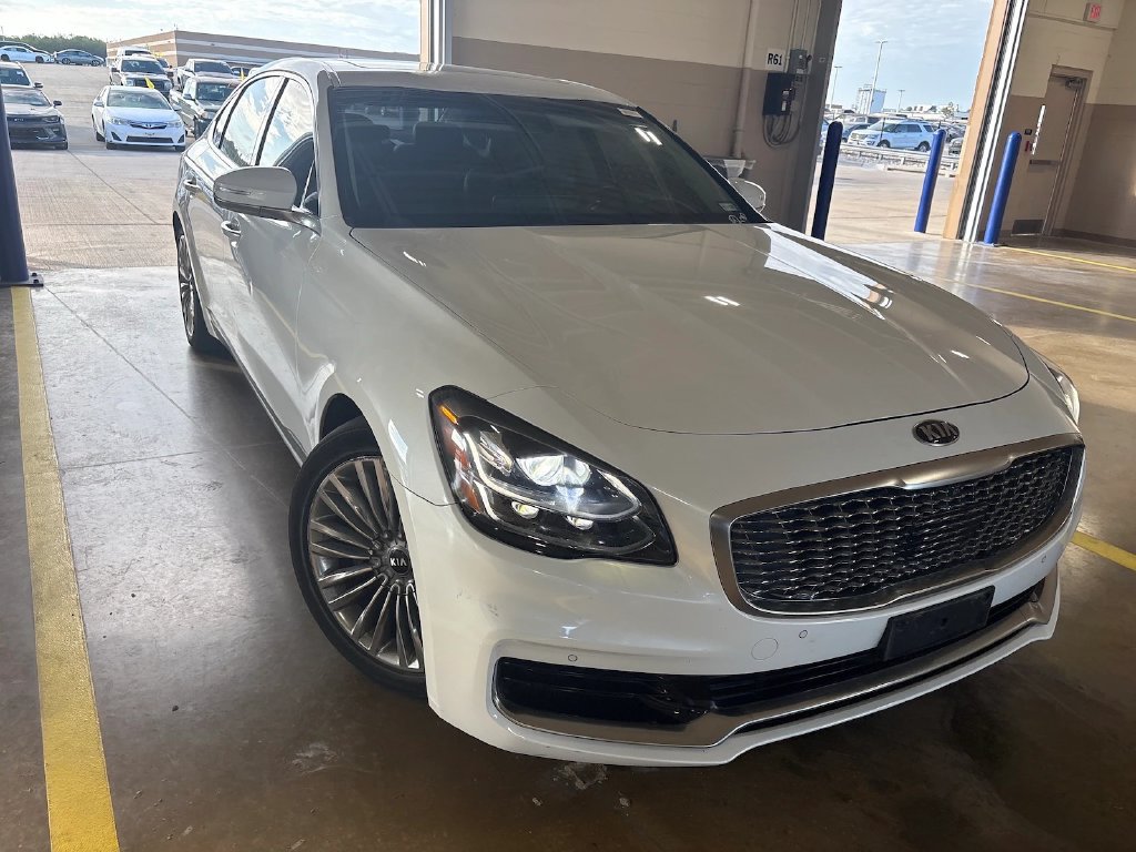 Used 2020 Kia K900 Luxury w/ VIP Package AWD/4WD image 3