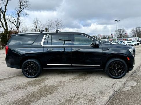Used 2023 GMC Yukon XL Denali w/ LPO, Floor Liner Package AWD/4WD image 3