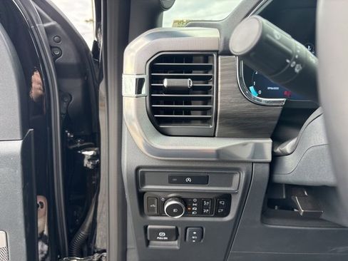 New 2025 Ford F150 Lariat w/ Equipment Group 501A Mid image 19