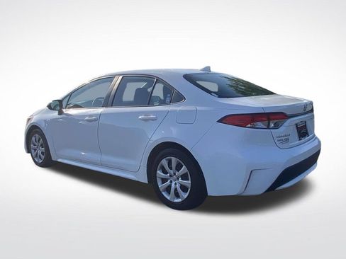 Used 2020 Toyota Corolla LE FWD image 4
