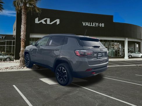 Used 2021 Jeep Compass Trailhawk image 10