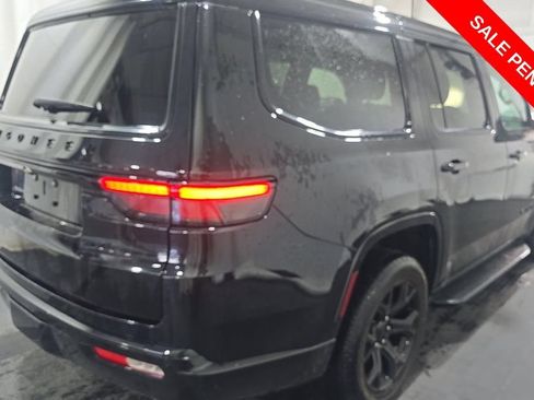 Used 2024 Jeep Wagoneer Series II AWD/4WD image 3