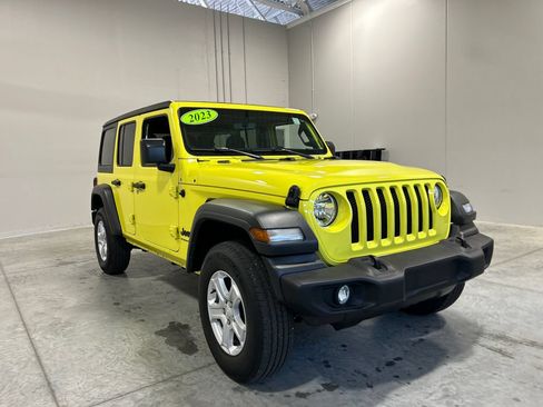 Used 2023 Jeep Wrangler Unlimited Sport AWD/4WD image 4
