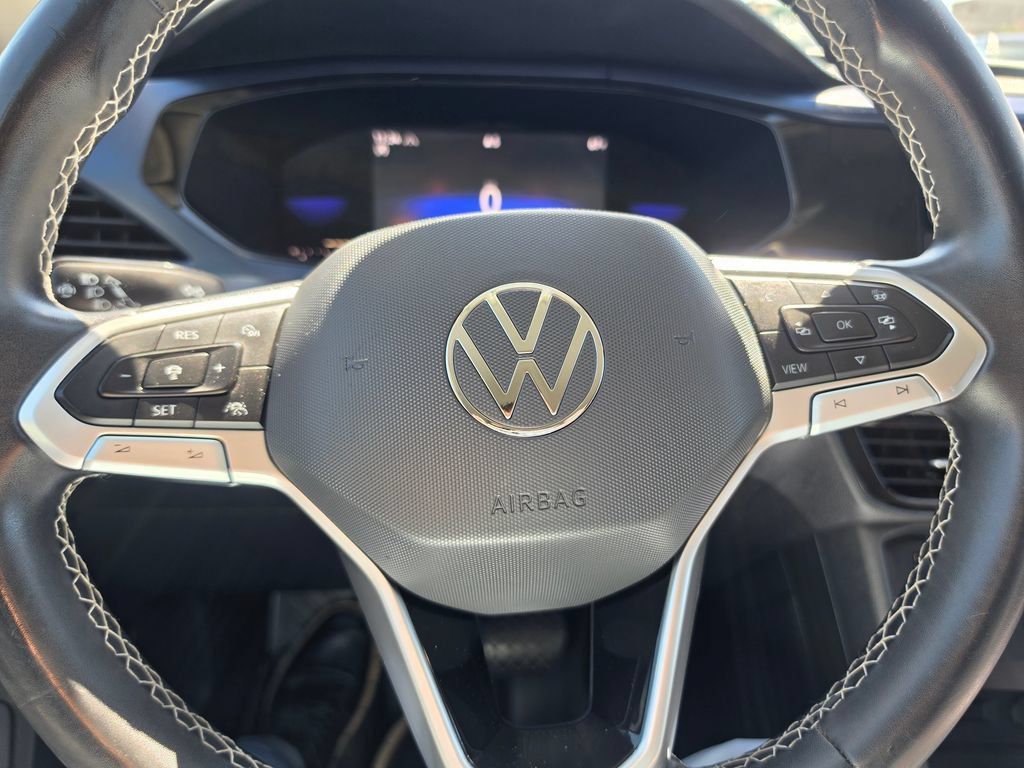 Used 2022 Volkswagen Taos SE AWD/4WD image 17