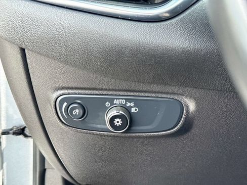 Used 2024 Chevrolet Equinox LT AWD/4WD image 30