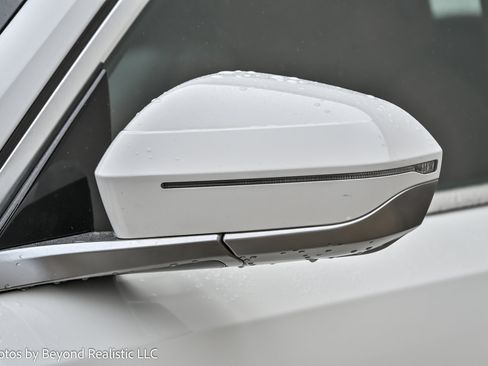 Used 2024 BMW 530i xDrive w/ Convenience Package image 13