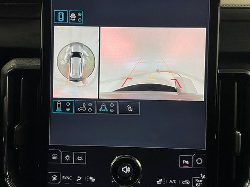 Used 2025 GMC Acadia Elevation image 4