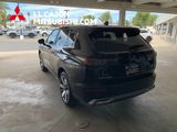 New 2025 Mitsubishi Outlander SE image 5