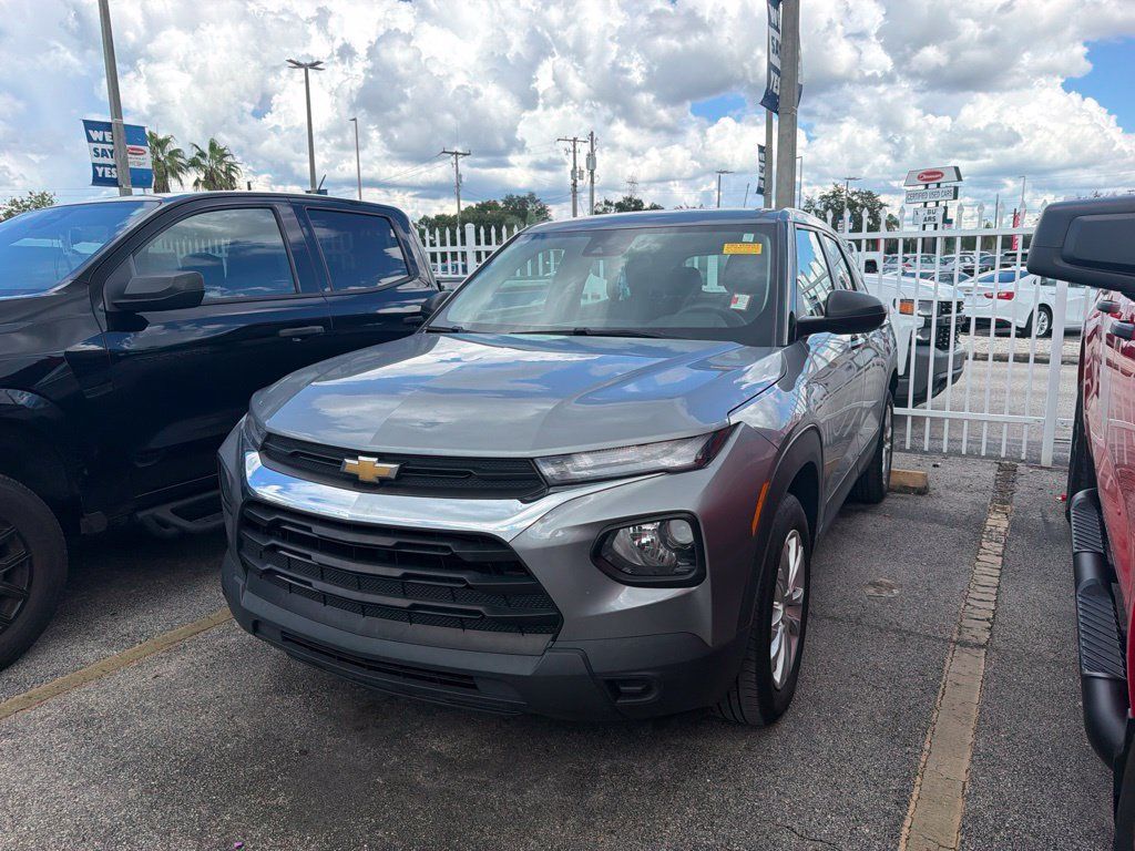 Used 2023 Chevrolet TrailBlazer LS AWD/4WD image 1
