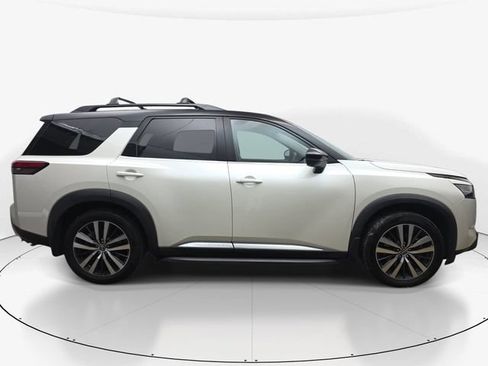 Used 2022 Nissan Pathfinder Platinum w/ Cargo Package FWD image 5