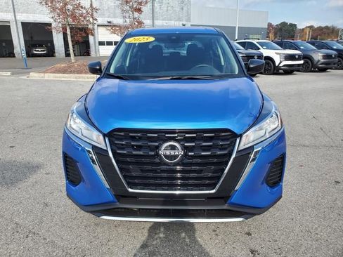 Certified 2025 Nissan Kicks Play S image 9